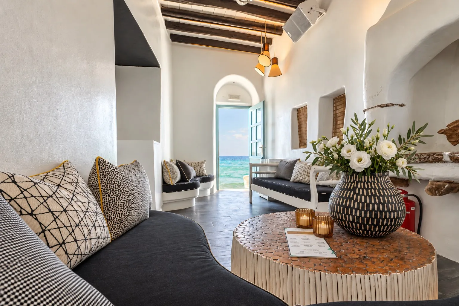 Built-in benches and cushions in The Room